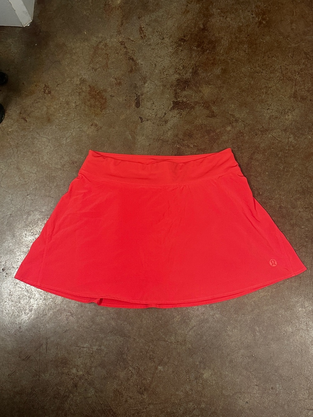 Lululemon Lightweight High Rise Tennis Skirt, size 8